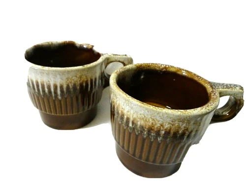 VINTAGE McCOY MAPLE LEAF BROWN DRIP GLAZE OVEN PROOF USA-SET OF 2 STACKING MUGS 