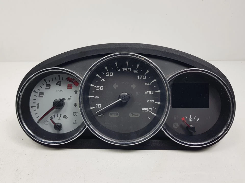 248101343R instrumentenblende für RENAULT MEGANE III FASTBACK 1.5  