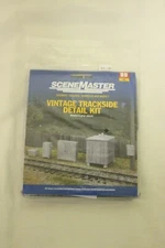 Walthers Scenemaster HO Scale Vintage Trackside Detail Kit 949-4140