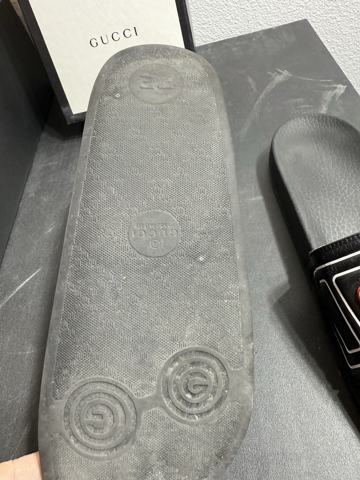 Gucci Black Slides Size 8 RARE Spelled Out Letters (authentic) Slightly Used image 9