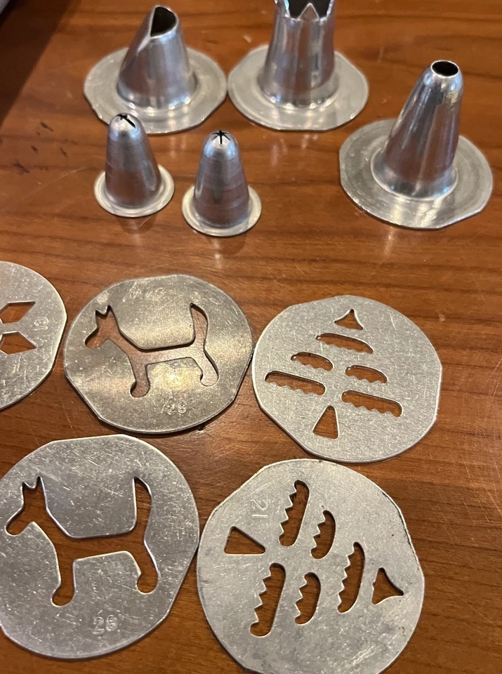 Vintage Aluminum Mirro Cookie Pastry Press + 2 Icing Decorators 21 Discs/Tips - Image 4 of 4