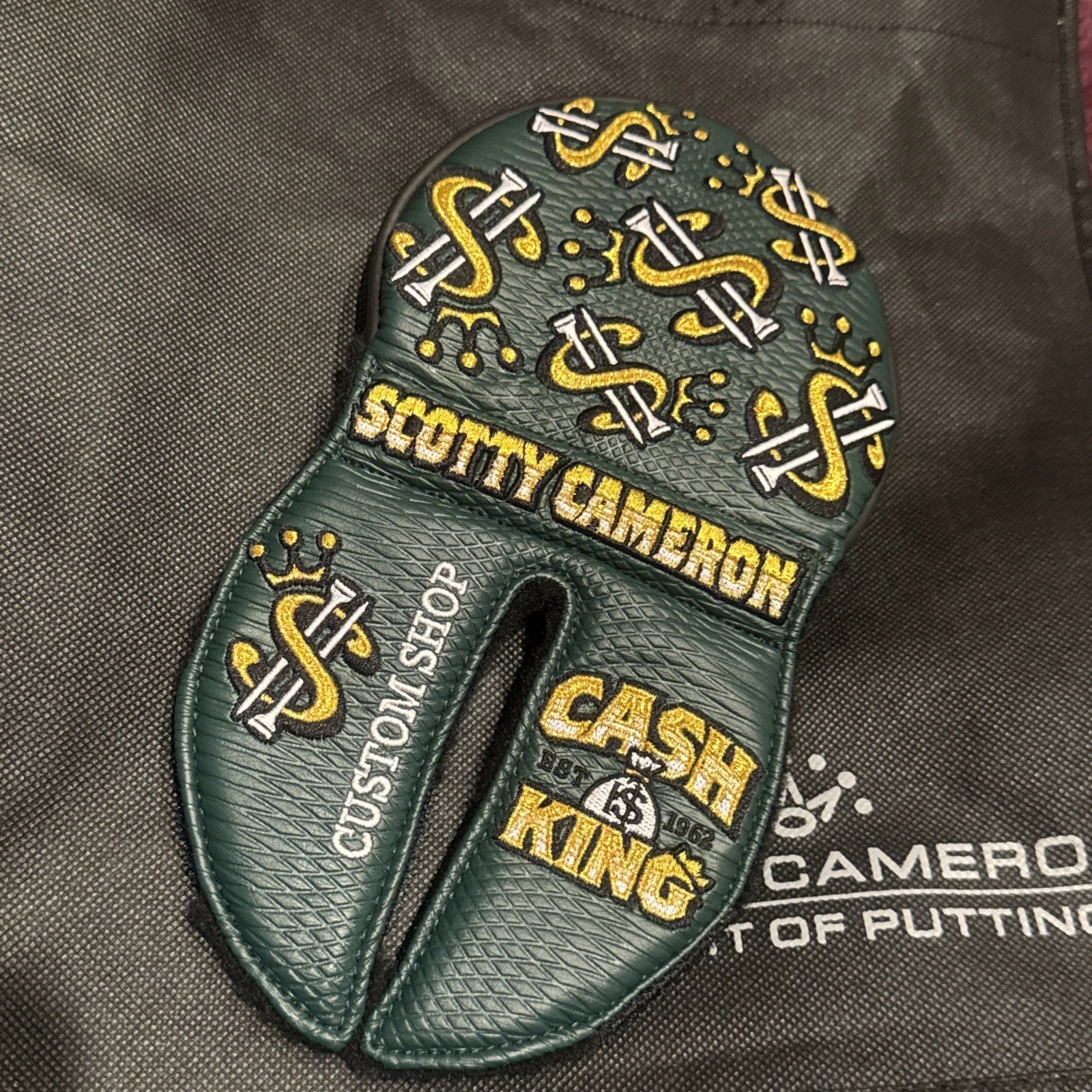 Scotty Cameron Custom Shop 2026 Cash is King Putter Headcover Center shaft New