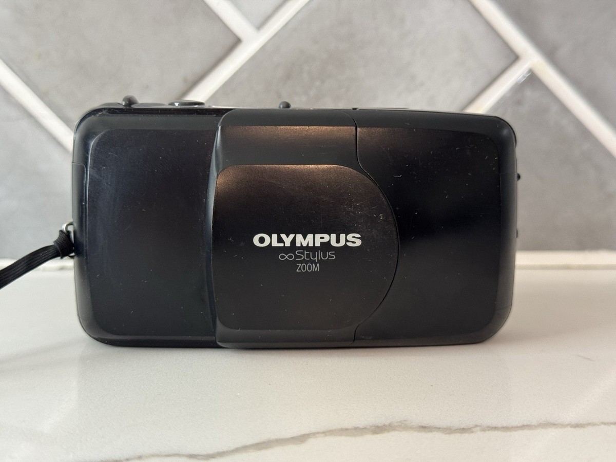 Olympus Infinity Stylus Zoom 35-70mm AF 35mm Camera (READ