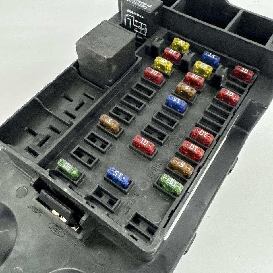 Caja relé panel de fusibles interior Ford F250 F350 1999-2000 YC3T-14A067-CB Foto 2 de 4