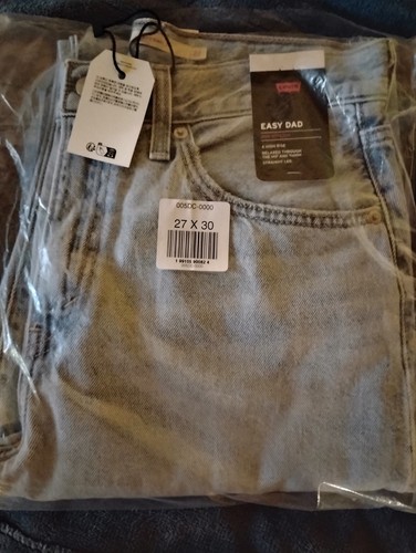 Levi's Women's High Rise Relaxed Fit Straight Leg Light Wash Jeans