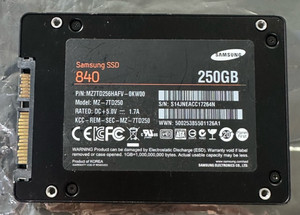 Samsung SSD-Laufwerk 840 (MZ-7TD250) 250 GB SATA 2,5" MZ7TD256HAFV-0KW00