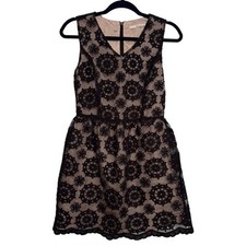 ELLISON Floral Black Lace V-Neck Sleeveless Cocktail Dress Nude Lining EUC Small