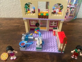 LEGO 41311 Heartlake Pizzeria Friends Set Complete EC Pizza Pie Restaurant NICE!