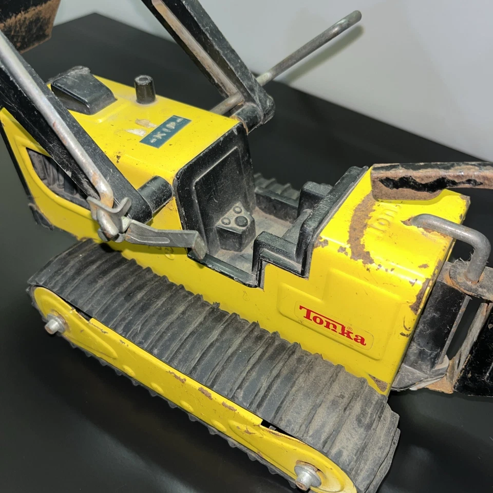 Vintage Tonka T-6 Excavator/Loader Backhoe 26”  USA Construction track toy - Image 2 of 4