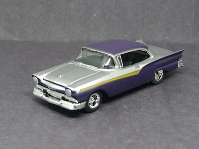 1957 '57 FORD FAIRLANE 500 LIMITED EDITION COLLECTIBLE 1/64 SCALE
