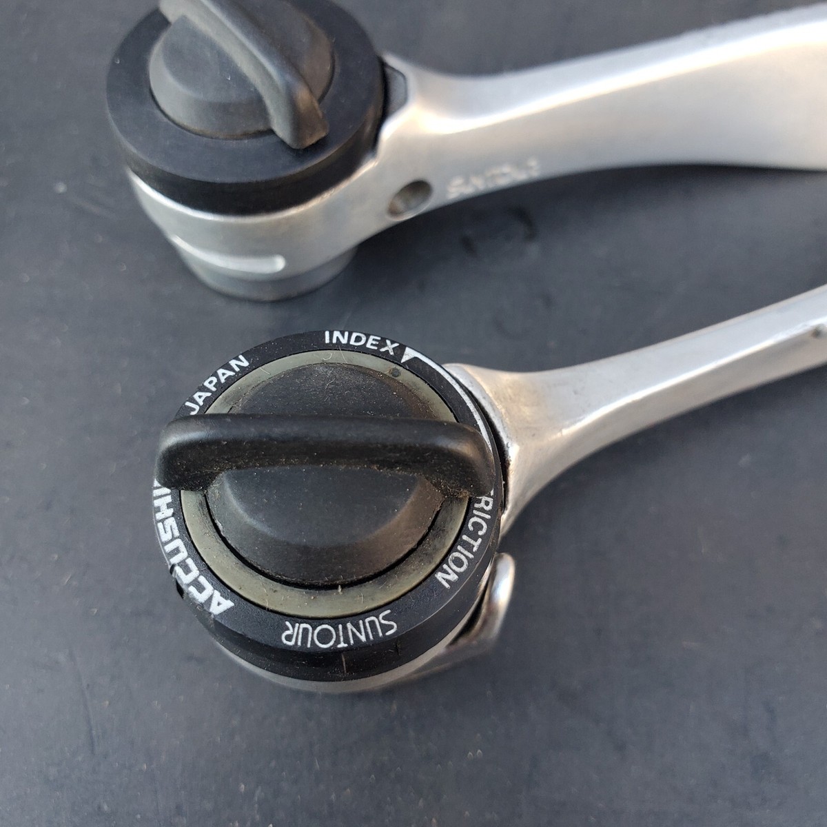 BUSKER‘S BST2H Vintage Suntour Accushift 6spd Downtube Shifters Braze On