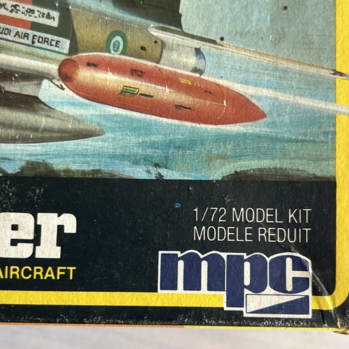 ROYAL SAUDI AIR FORCE BAC STRIKMASTER MODELL FIGHTER JET VON MPC MASSSTAB 1/72 - Bild 11 von 12