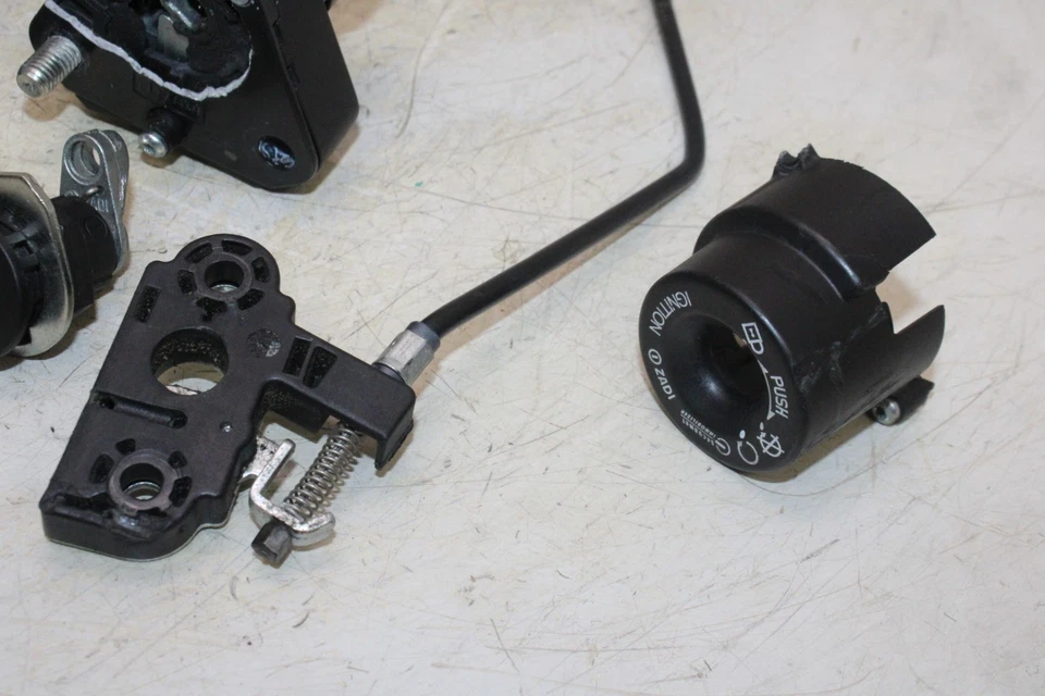 2021 DUCATI SCRAMBLER 1100 SPORT OEM IGNITION LOCK SET GAS CAP SEAT LOCK W KEY - Image 4 of 4