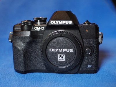 Olympus OM-D E-M10 Mark IV 20,3MP Spiegellose Systemkamera - Schwarz