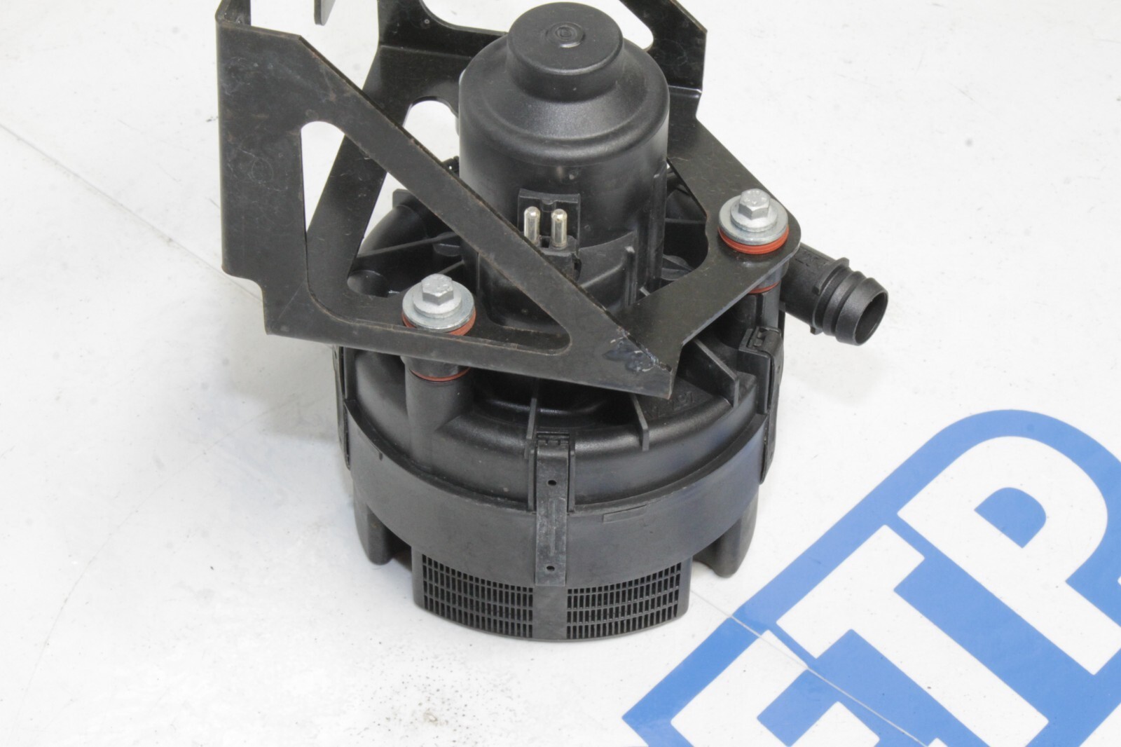 McLaren MP4-12C 2012-2014 Secondary air pump P/N 058000022