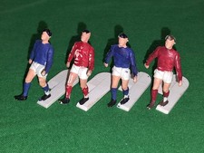 Unboxed Subbuteo C131 x2 Sets Live Action Corner Kickers x4 Figures 1 2 Red Blue