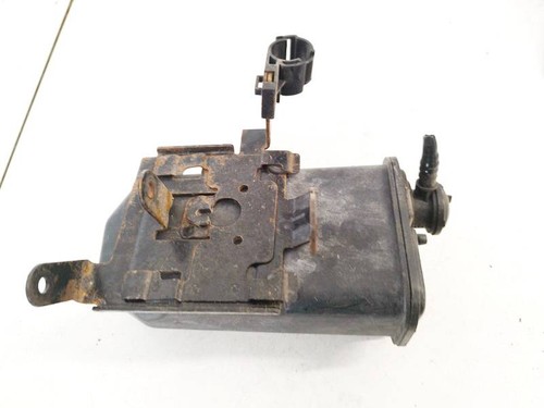 Fuel vapor canister