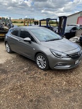 Vauxhall Astra 2017 1.4 Petrol 6 Speed Manual Breaking Wheel Nut