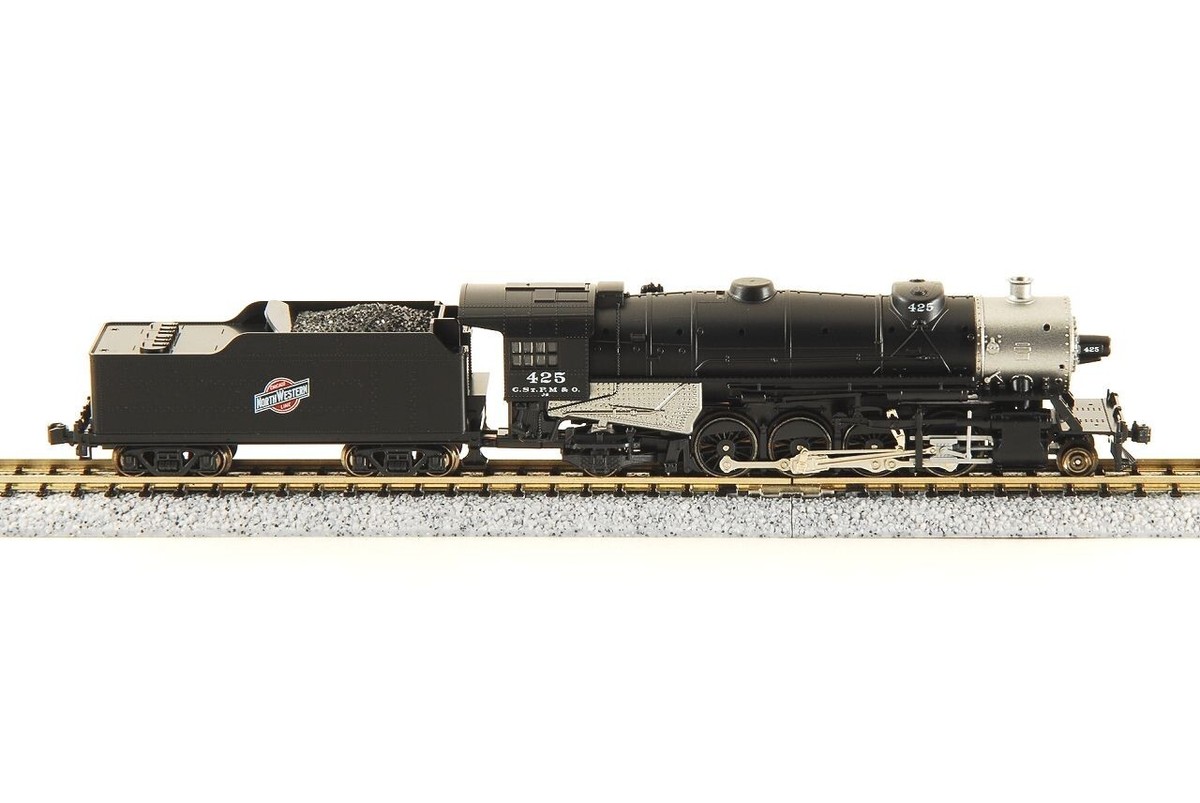 KATO N-Scale 126-0203 USRA 2-8-2 Heavy MIKADO C&NW #425 Locomotive