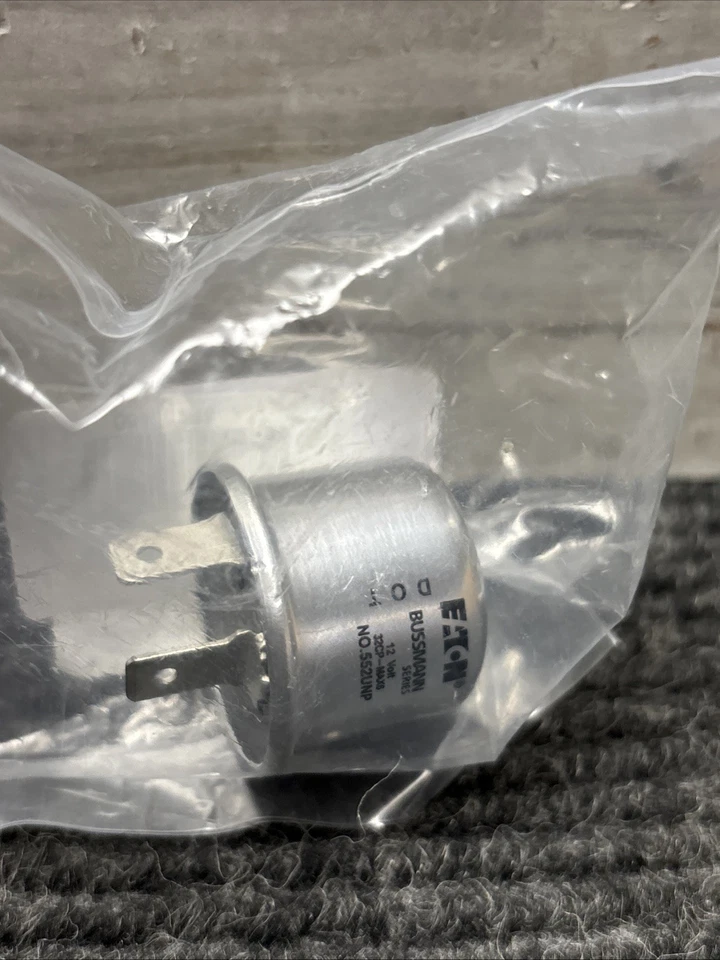 552 Eaton Bussman Cooper Buss мигалка сигнал поворота или опасности 2 штыря 12 В HD - Изображение 2 из 3