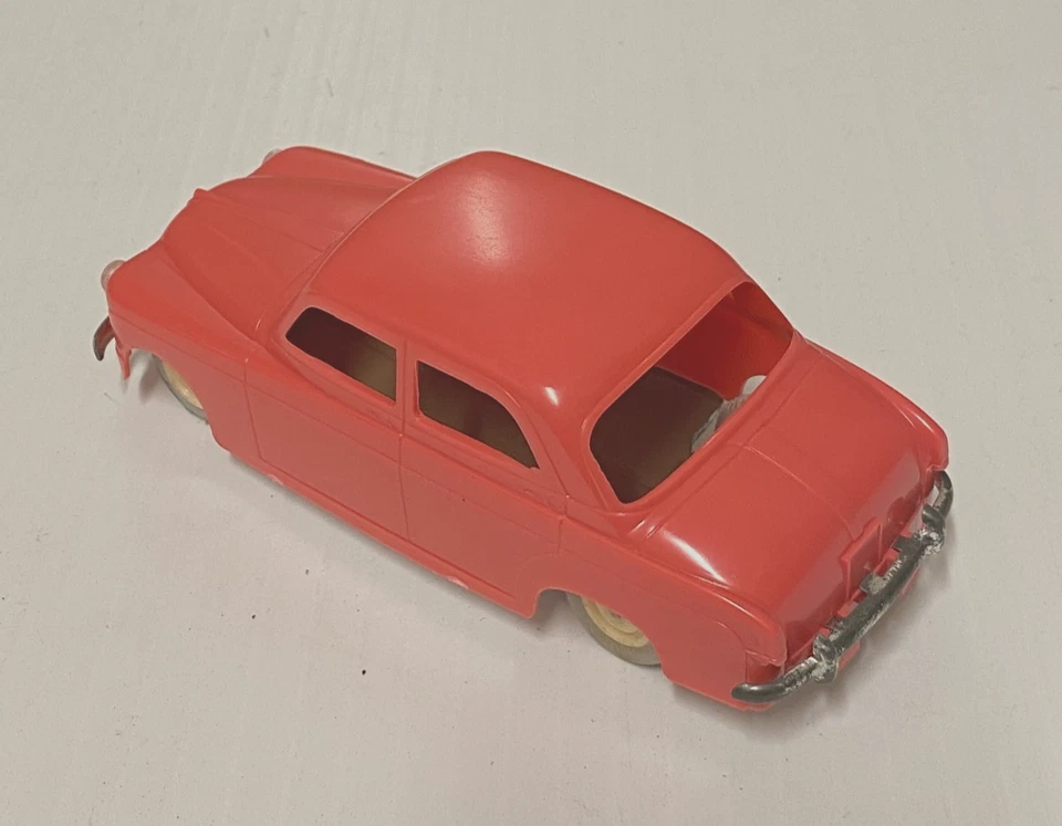 FIAT 1400 INGAP Serie Brioschi 1:25 circa Rosa nuova con scatola. - Immagine 2 di 4
