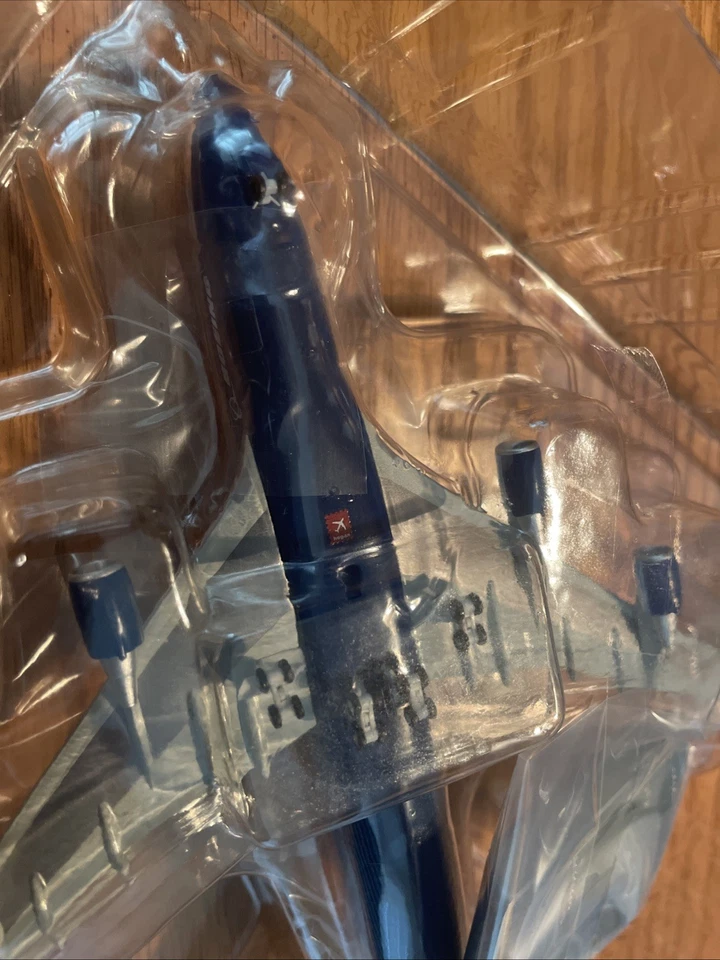 Boeing 1/400 Premier Collection, Scale Model 747-400 Airplane in Box 2010 - Image 4 of 4