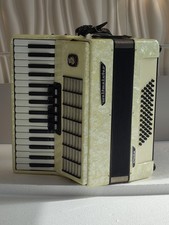 piano accordion akkordeon WELTMEISTER STELLA 60 BASS