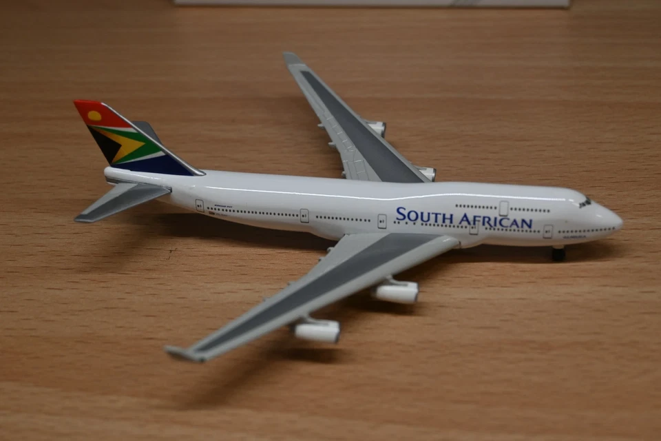 Herpa Wings South African Airways Boeing 747-400 escala 1:500 Foto 2 de 4