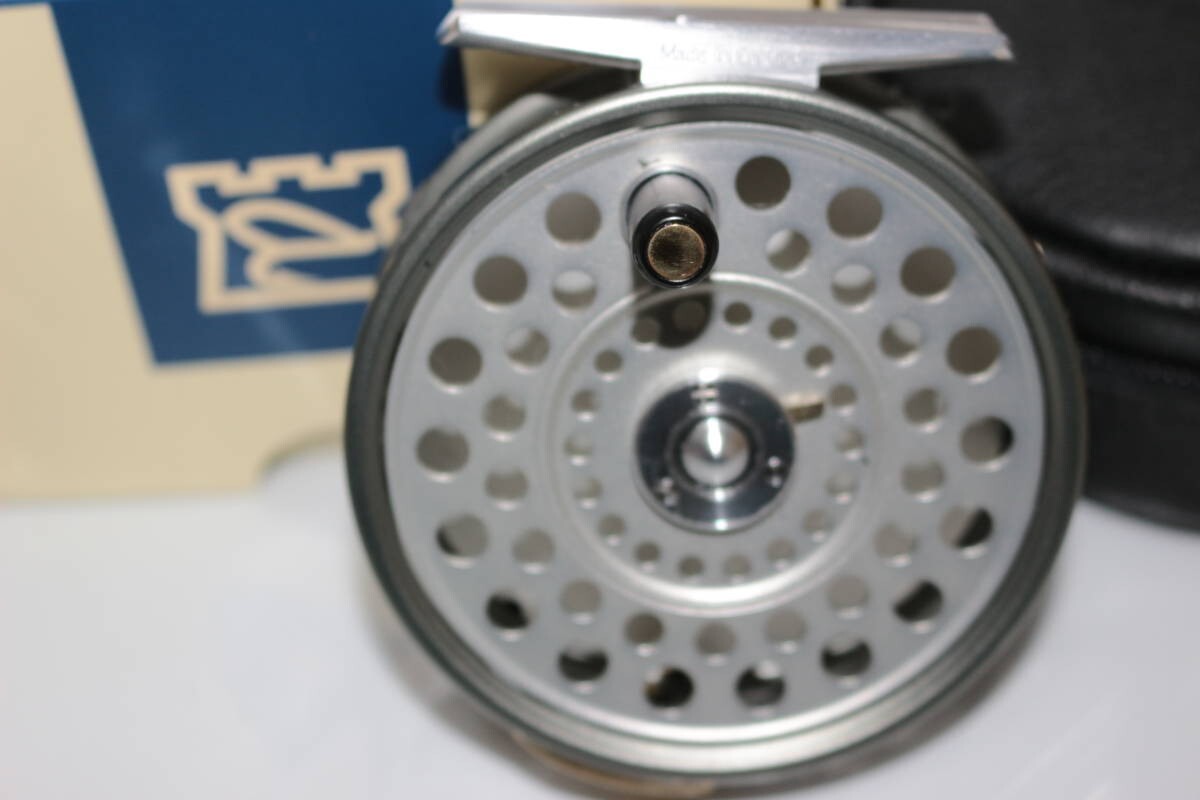 Hardy Lightweight L.R.H. Fly Fishing Reel (No4-No6) 150th
