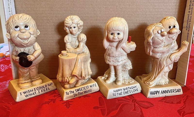 Russ Berrie Berries Statue Lot Of 4 1970s