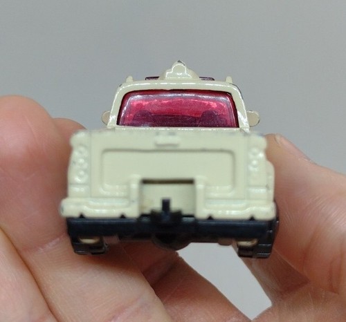 2000 MATCHBOX JEEP TROOP CARRIER JEEP FIRE RESCUE - FREE TRACKED SHIPPING - Picture 5 of 6