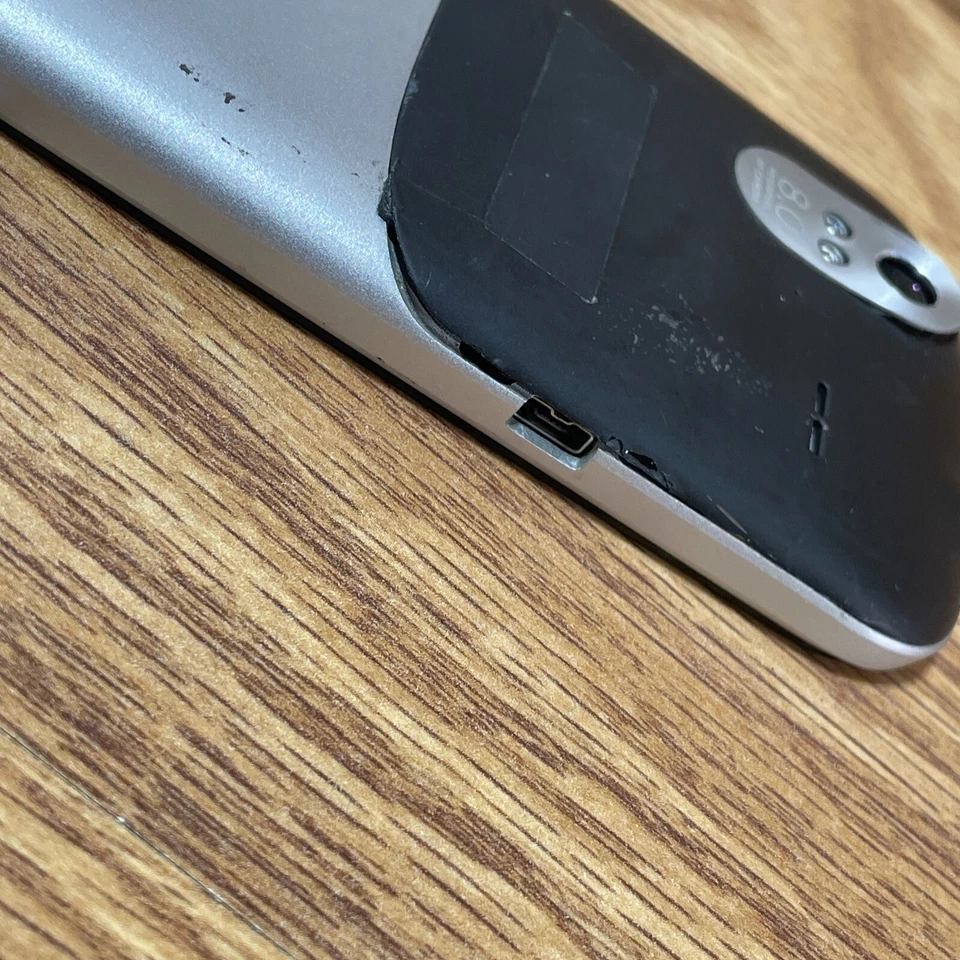 Smartphone HTC Amaze 4G - 16GB - Negro (T-Mobile) No incluye batería Foto 3 de 4