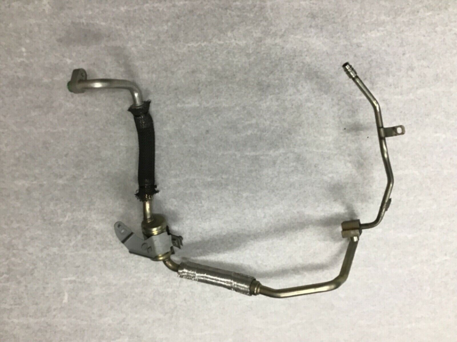Maserati GranTurismo M145 2015 Ac compressor line hose 52429950 / 02 EXCELLENT