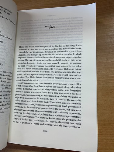 2004 "THE DICTATORS" HITLER'S GERMANY STALIN'S RUSSIA 1.4kg PAPERBACK BOOK (P7) - Picture 12 of 21