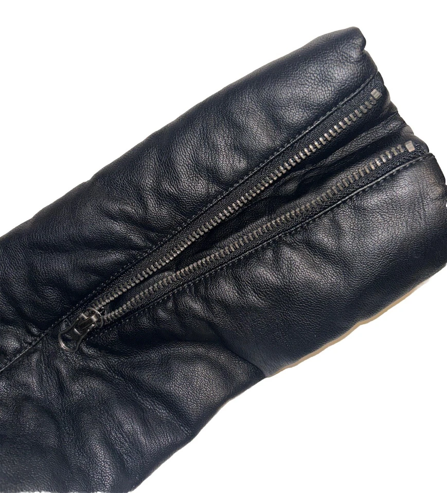 Chaqueta de motociclista Victoria's Secret de cuero sintético negra para mujer pequeña Foto 3 de 4