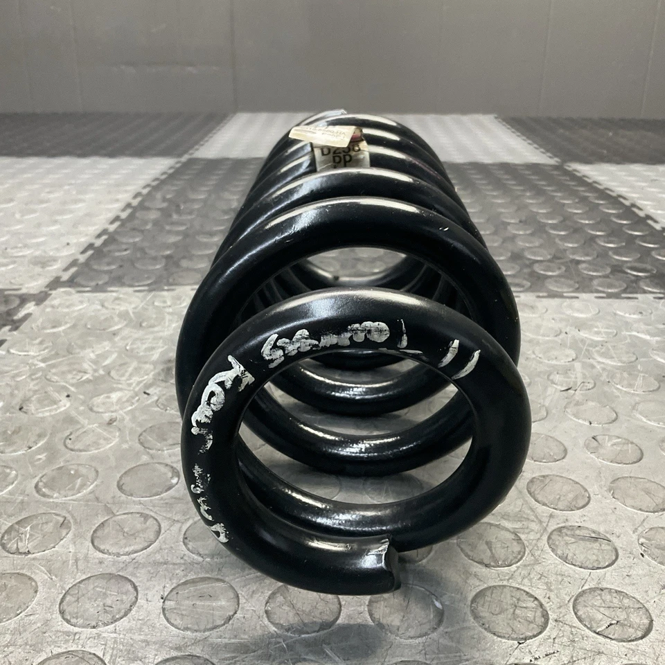 Muelle helicoidal de suspensión trasera izquierda o derecha Ford Taurus 2010-2012 OEM Foto 2 de 4