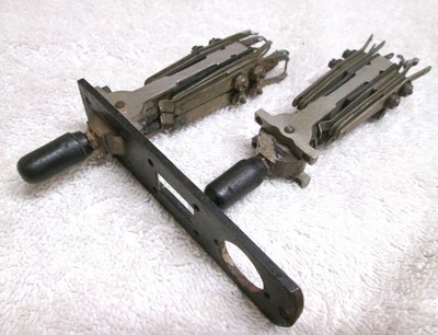 2 VINTAGE LOCKING LEAF SPRING TOGGLE SWITCHES, BAT HANDLE MANY-CONTACTS AIRCRAFT
