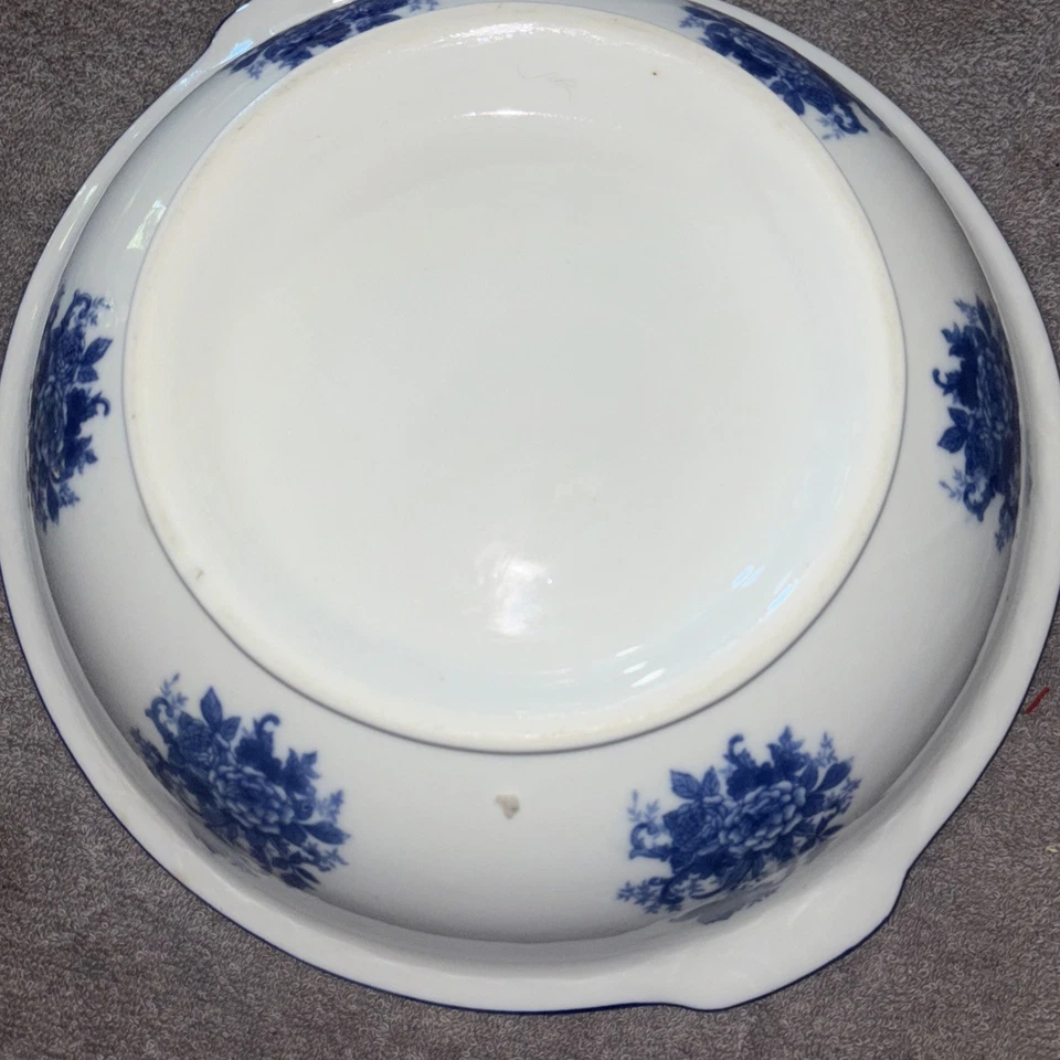 cracker barrel porcelain salad bowl 11 Inch Cobalt Blue And White - Image 4 of 4