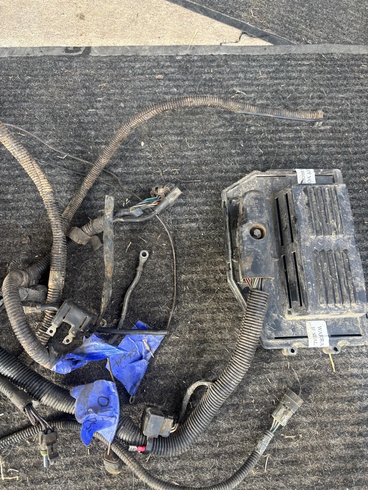 Jeep Wrangler YJ 91-95 2.5 ax5 Motor Computadora y Arnés PCM Manual 56028289 Foto 2 de 4