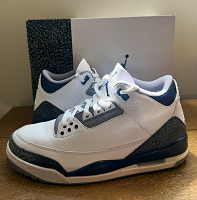 Jordan Air Jordan 3  Midnight Navy  Sneakers with Box - size 10.5