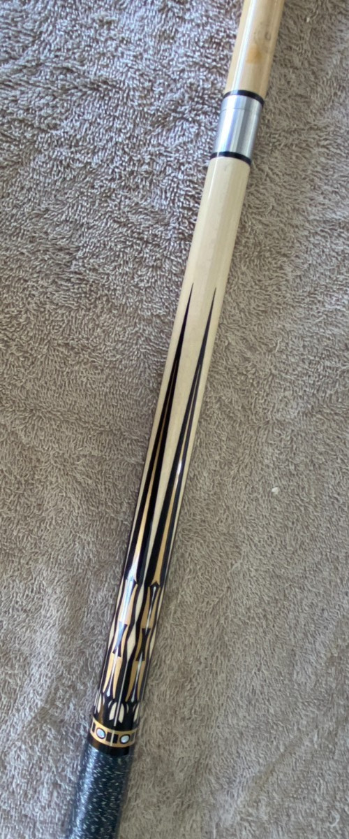 Cuetec Thunderbolt Series Pool Cue