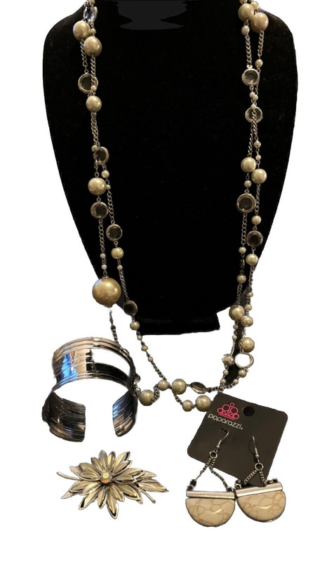 Vintage To Modern Lot Faux Pearl & silver tone COSTUME JEWELRY 5 Piece