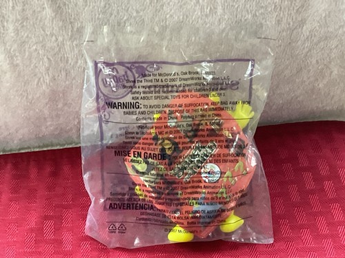SHREK The Third -Baby Boy Ogre #8 McDonald's Happy Meal Toy SEALED 2007 - Picture 4 of 4