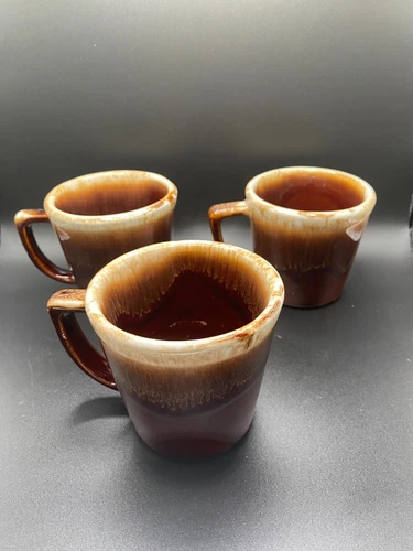 VIntage McCoy Brown Drip Glaze Mugs Set of 3 D Handle, great condition