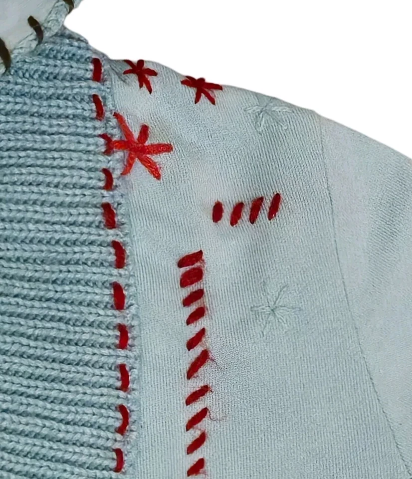 Suéter Pullover Tejido Bordado Con Capucha Cuello en V Azul Grande Tallado con Volantes Boho para Mujer Foto 3 de 4