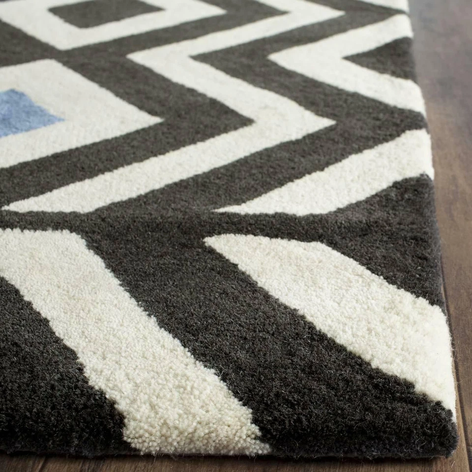 Trellis Black & White Modern Handmade Hand-Tufted 100% Wool Soft Area Rug Carpet - Image 3 of 4