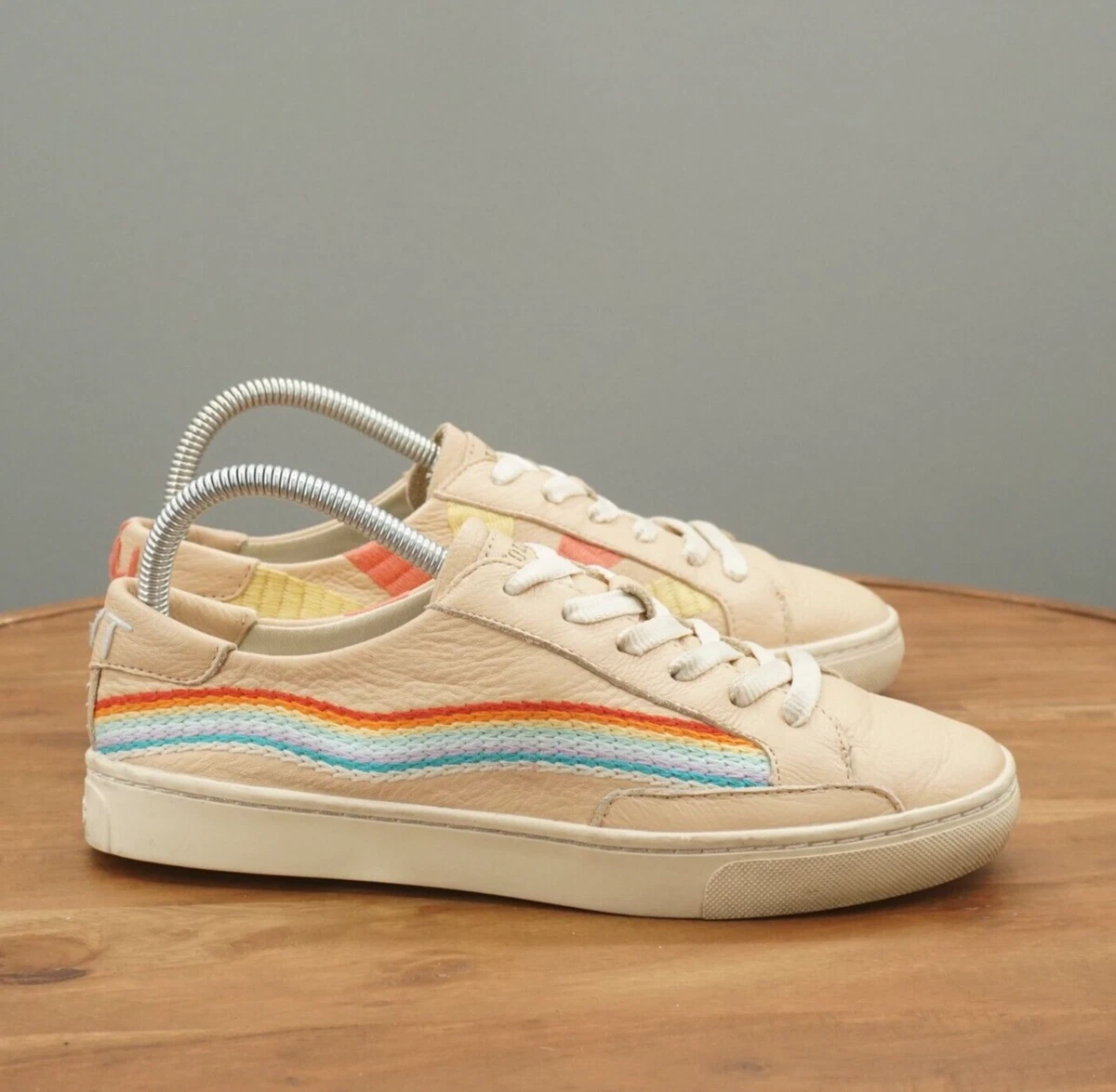Soludos Womens Rainbow Wave Embroidered Sunshine Lace Up Sneakers Size 8.5 Pink