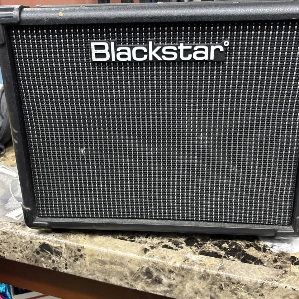 Amplificador de guitarra estéreo Blackstar ID:Core V2 10 Foto 2 de 4