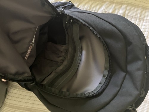 The North Face Connector Backpack Black With Buick GMC Logo - 第 4/7 張圖片