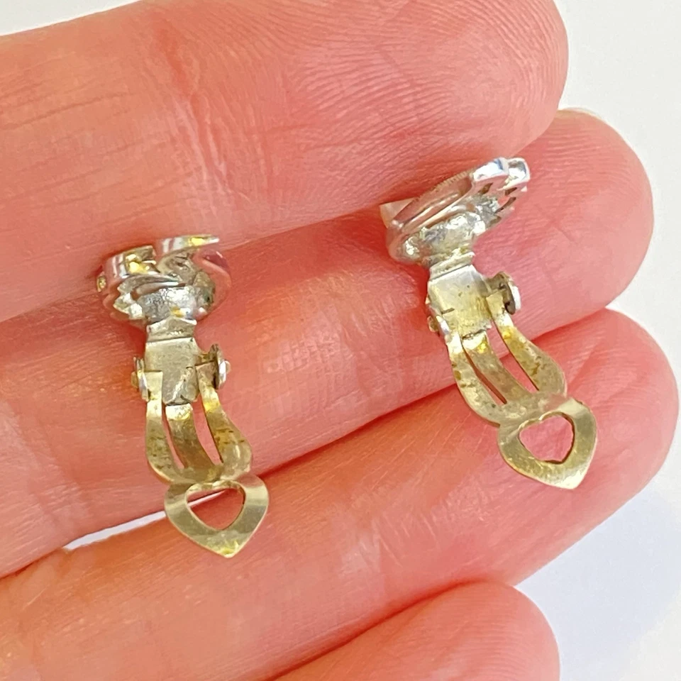 14k White Gold Akoya Cultured Pearl Earrings Vintage Clip On Leaf Fine Jewelry - Image 4 of 4